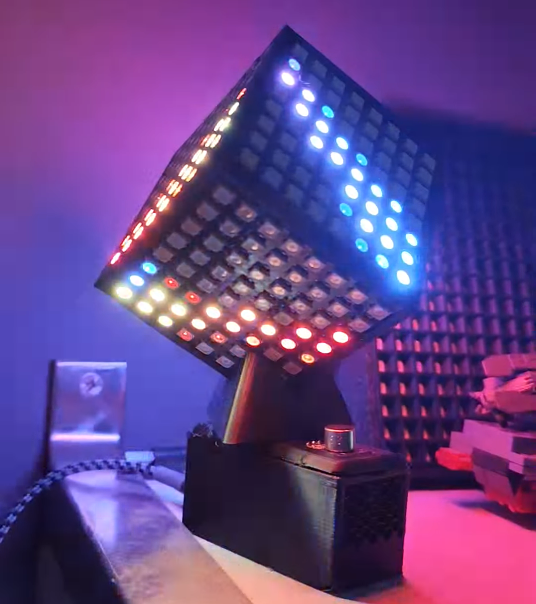 LED Cube Lamp con Matrix LED 8x8 e struttura stampata in PLA